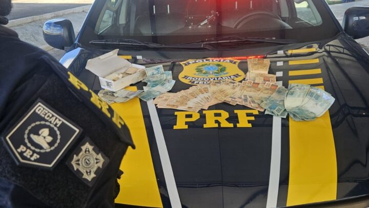 Trio é detido pela PRF com mais de R$ 9 mil em notas falsas na BR 407
