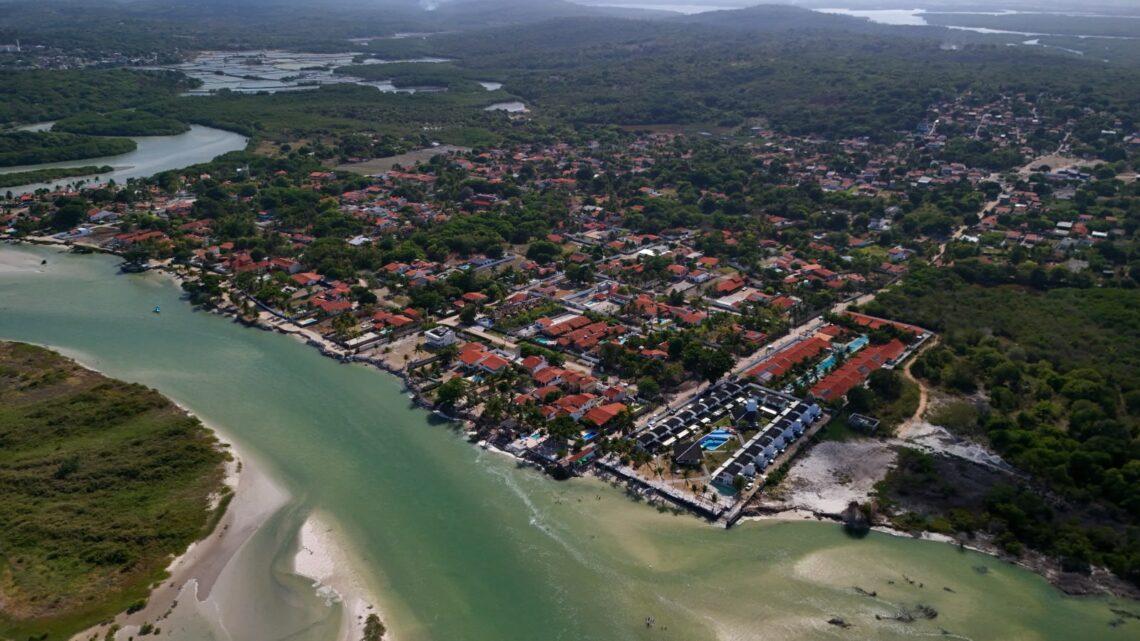 Governo de Pernambuco inicia processo para recuperar estrada de acesso à Praia do Sossego, em Itamaracá
