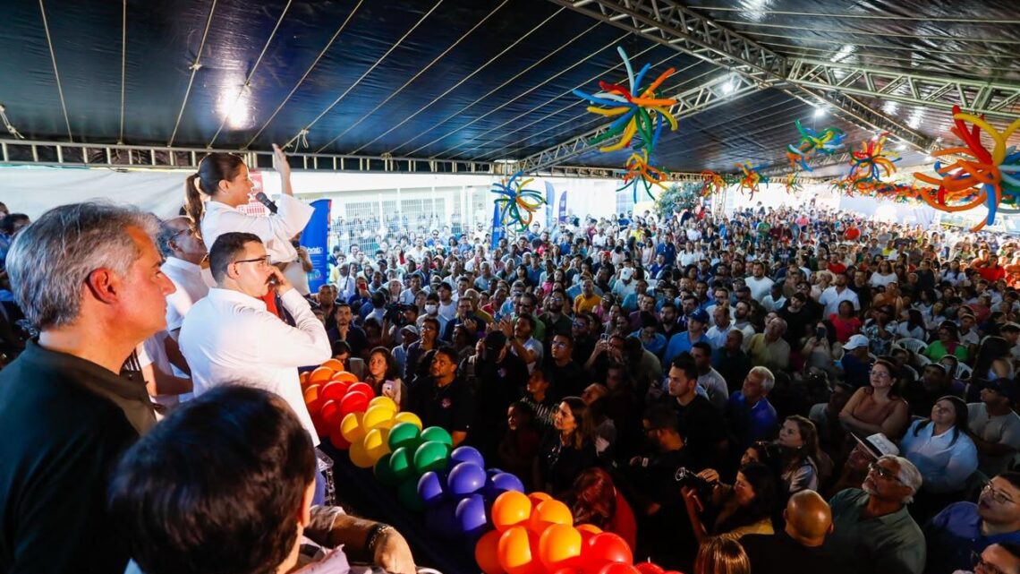 Governadora Raquel Lyra inaugura creche, entrega dessalinizadores para distribuir água potável e leite para população de Paranatama, no Agreste Meridional