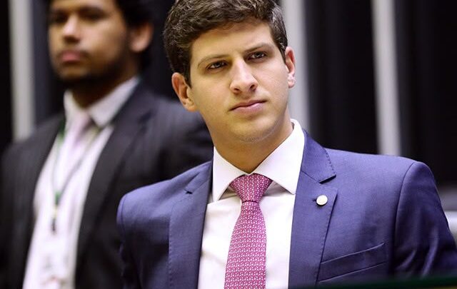TCE aponta prejuízo de R$ 16 milhões em contratos da gestão João Campos, revela portal Metrópoles