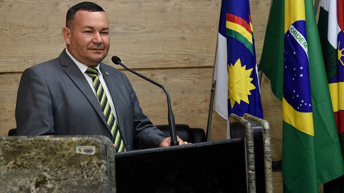 Vereador Cabo Cardoso solicita construção de Terminal Oeste de passageiros para atender loteiros dos quatro distritos de Caruaru