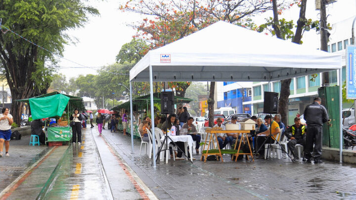 Feira da Agricultura Familiar de Caruaru recebe mais uma edição do “Prosa na Feira” com foco na estiagem e alimentação animal