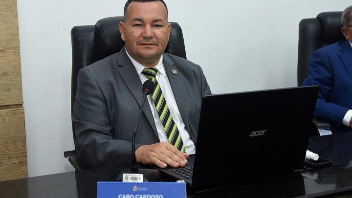 Vereador Cabo Cardoso parabeniza Rodrigo Pinheiro pelo decreto que autoriza e resolve o problema do transporte alternativo de passageiros em Caruaru