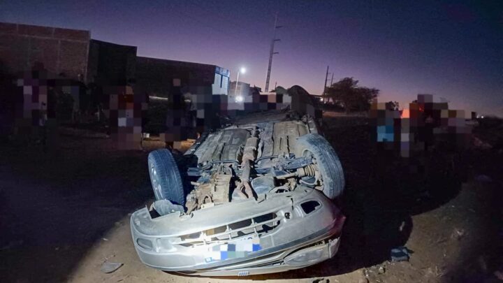 Um morto e três feridos após carro sair da pista e capotar