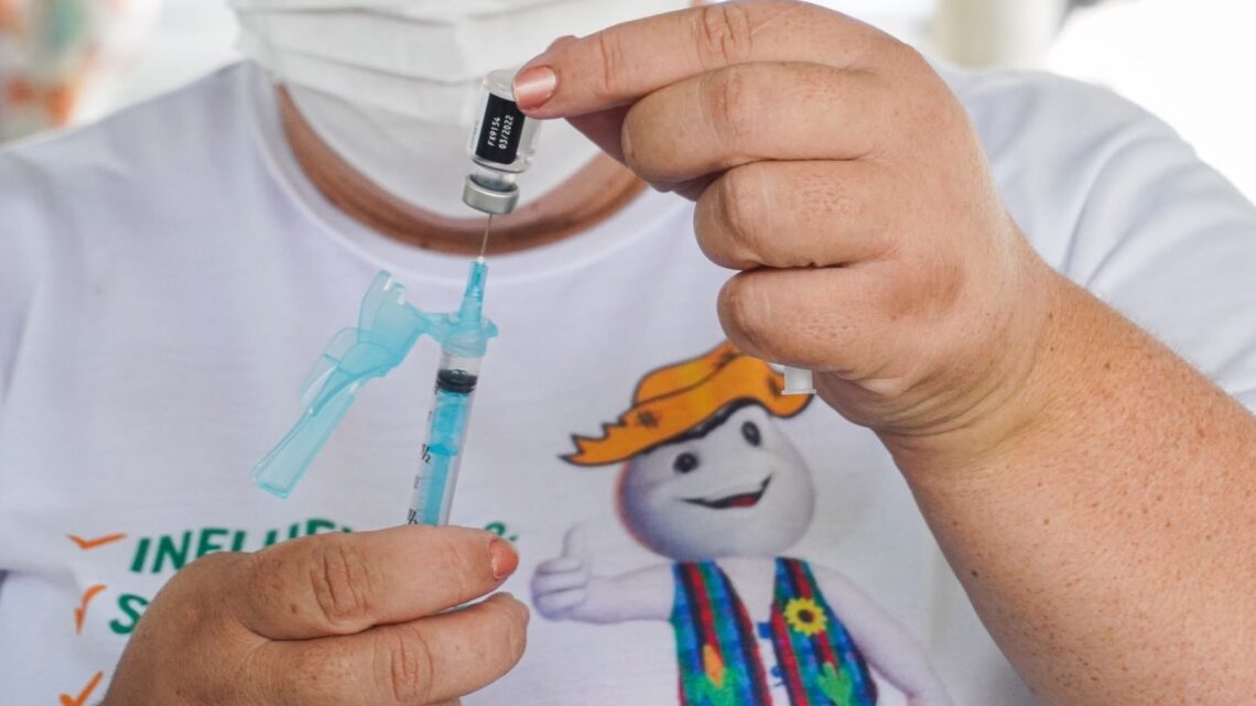 Caruaru reforça vacinação contra a poliomielite com retomada da dose de reforço para crianças de 4 anos