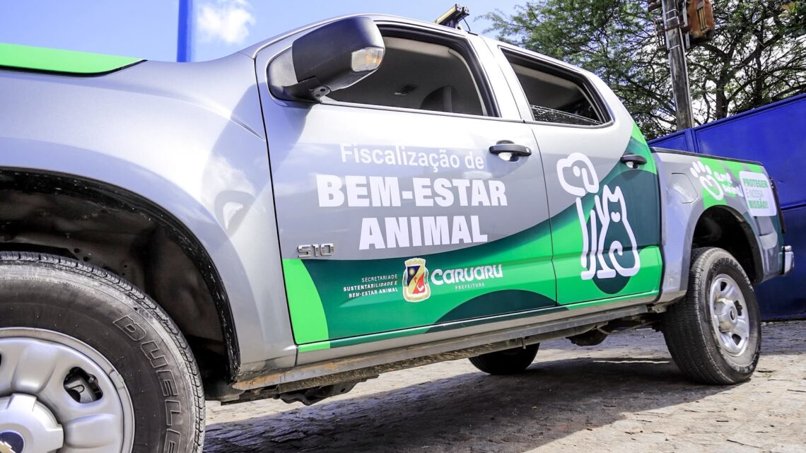 Caruaru ganha a primeira viatura para fiscalização contra maus tratos de animais