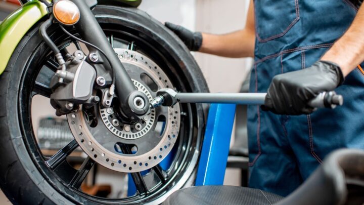 SENAI Caruaru oferta 100 bolsas gratuitas para cursos de aperfeiçoamento em manutenção de motocicletas