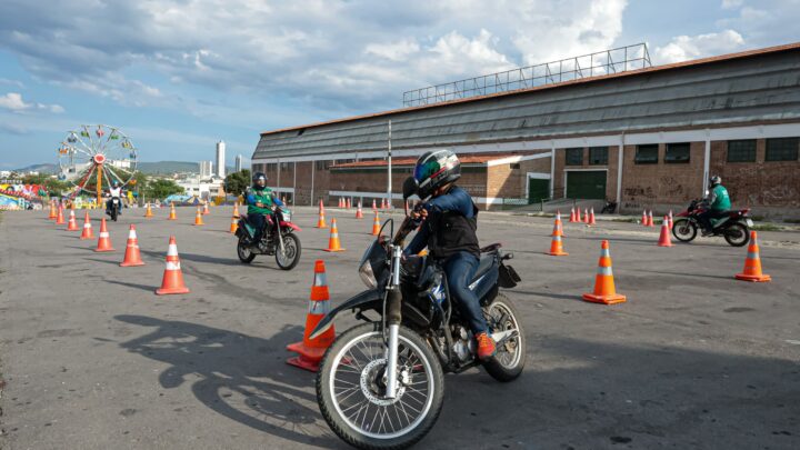 AMC oferece curso gratuito de Pilotagem Defensiva para Motociclistas – Módulo 1 em agosto