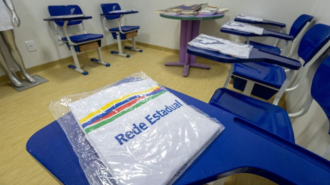 Pernambuco abre primeira classe hospitalar para estudantes do ensino médio no Hospital Oswaldo Cruz