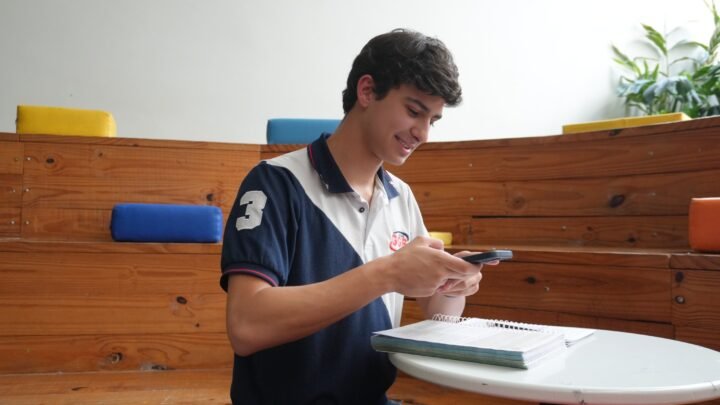 Sete em cada dez alunos brasileiros já utilizam IA na rotina de estudosJornada Bett Nordeste abordará esse e outros temas do universo educacional