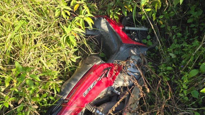 Guarda Municipal de Caruaru localiza moto roubada em área de matagal no Indianópolis