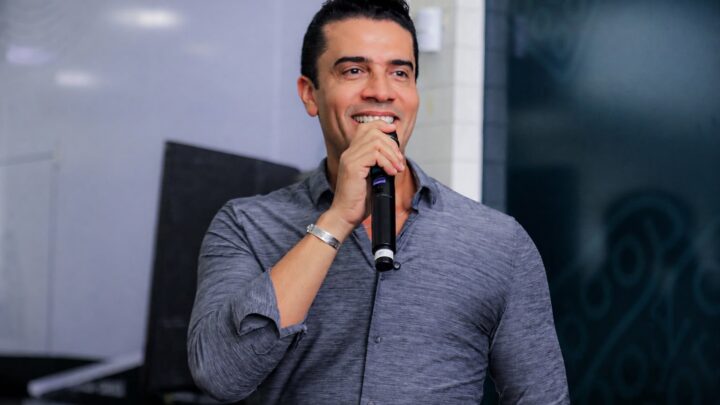 Rodrigo Pinheiro anuncia ônibus gratuitos aos domingos em Caruaru a partir do Dia dos Pais