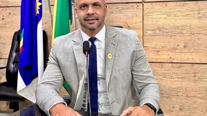 Anderson Correia celebra pedido atendido de novas ambulâncias para Caruaru