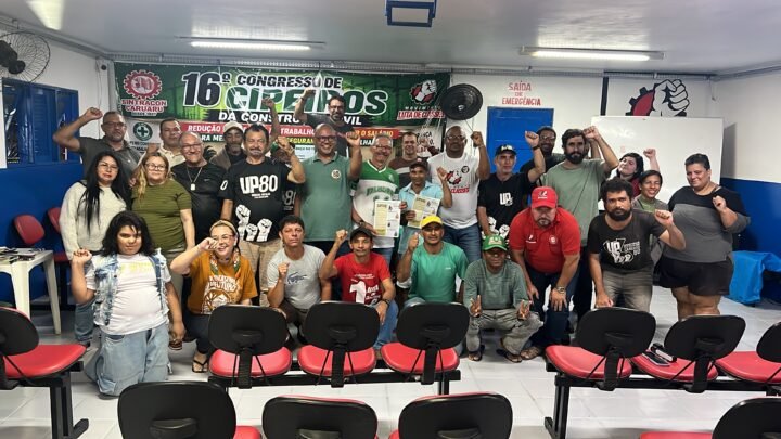 Plenária da Unidade Popular reúne militantes e candidato ao Senado em Caruaru