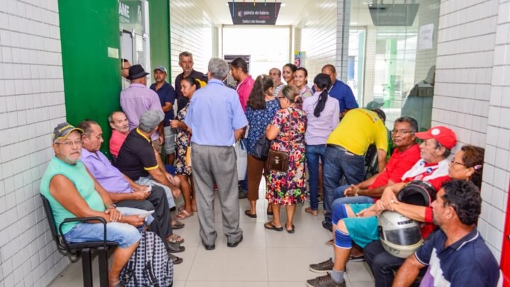 Secretaria de Saúde de Caruaru realiza mutirão para atualizar cadastro de famílias e fortalecer atendimento à saúde nos bairros Demóstenes Veras e Novo Mundo