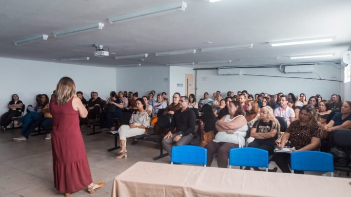 Secretaria de Educação de Caruaru estabelece metas para fortalecer aprendizagem e resultados da Rede Municipal de Ensino
