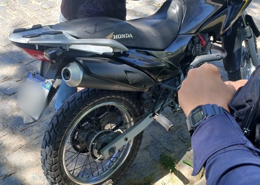 Motocicleta furtada é localizada pela Guarda Municipal de Caruaru com auxílio de rastreador