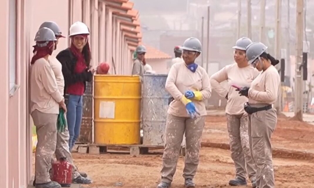 Secretaria da Mulher de Caruaru abre inscrições para curso de formação de mulheres na construção civil