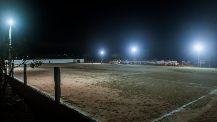 Campo da Palmatória, no 2º Distrito de Caruaru, ganha iluminação