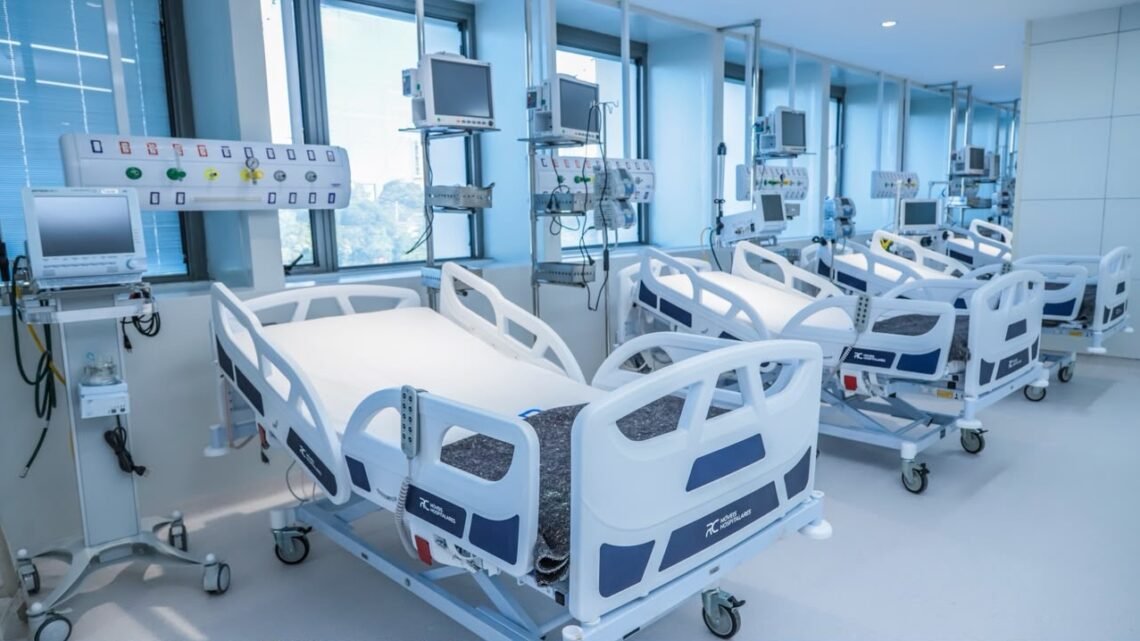 Governo de Pernambuco entrega requalificação da UTI adulto do Hospital da Restauração
