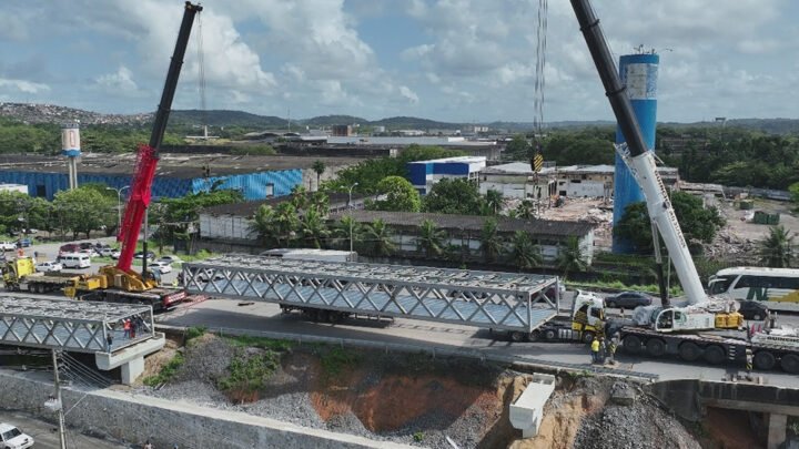 BR-232 terá interdições para içamento de passarela; DER recomenda rotas alternativas
