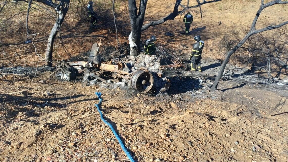 Quatro mortos e seis feridos após colisão entre van e moto na BR 232