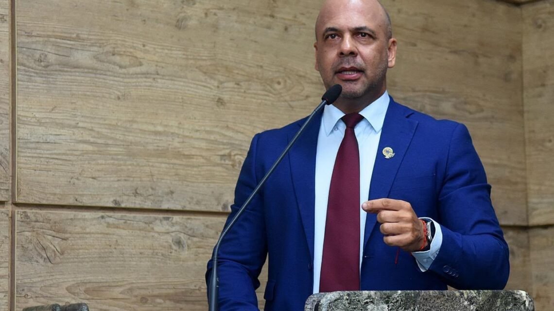 Anderson Correia pede celeridade em exames realizados pelo município para pacientes com câncer