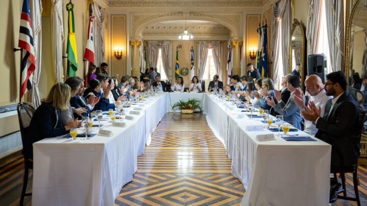 Governadora Raquel Lyra comanda primeira reunião de planejamento com os secretários de Estado após a reeleição