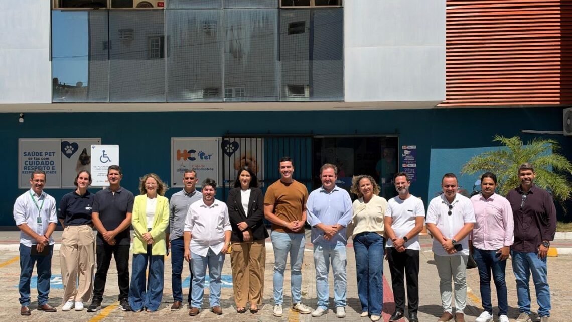 Prestes a iniciar funcionamento do Hospital Veterinário de Caruaru, Rodrigo Pinheiro conhece boas práticas em Maceió